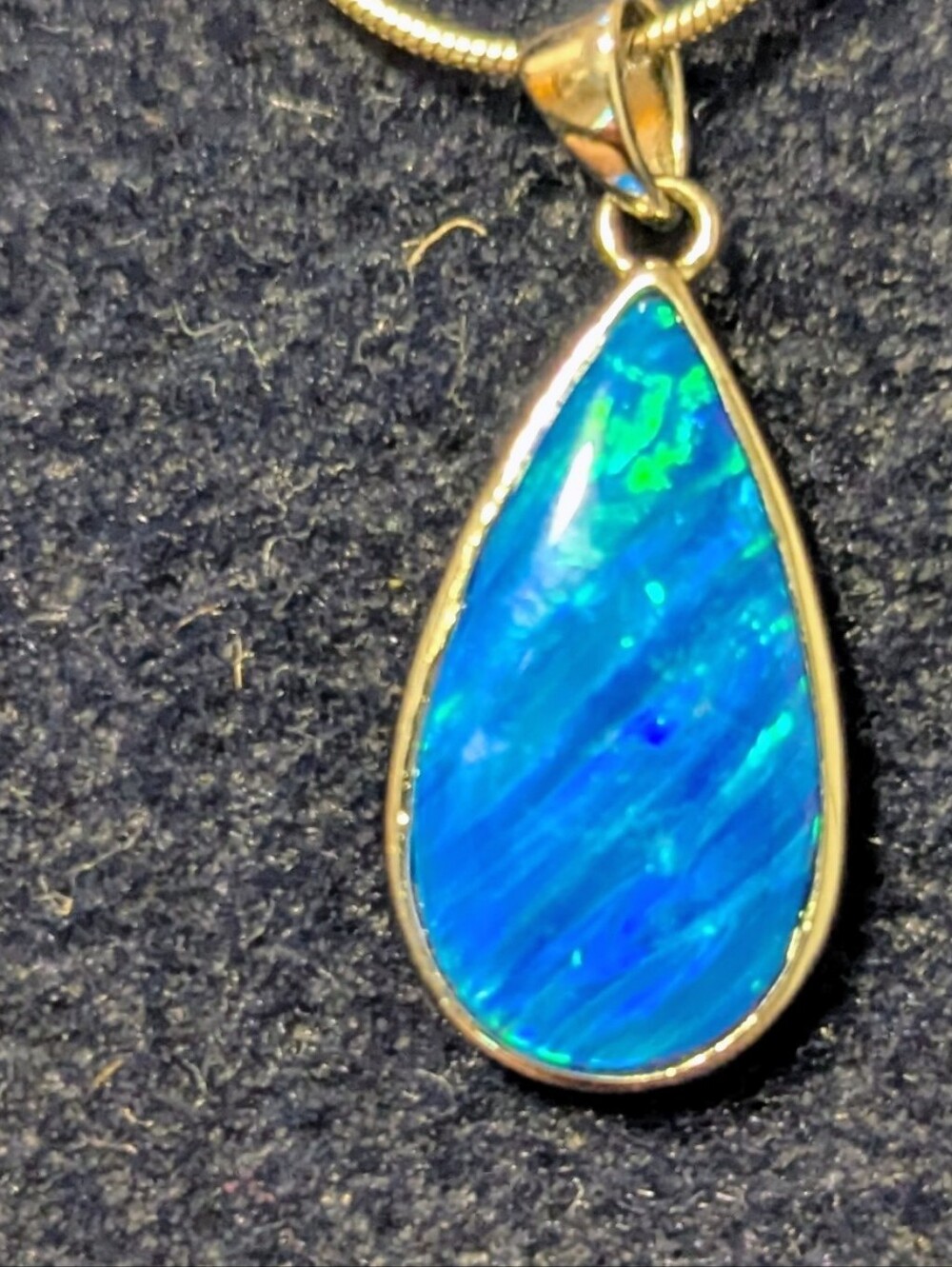 Blue Green Opal Necklace.Silver, Excellent Condition.  Non - Smoke / Pet Home.